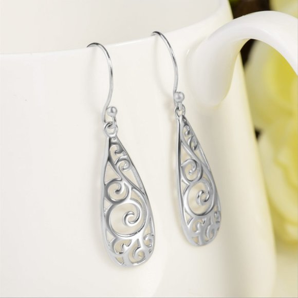 4/$10 925 Silver Plated Vintage Style Carved Earring - Picture 5 of 5